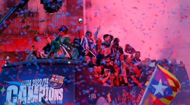 Barcelona in victory parade for men’s and women’s teams3