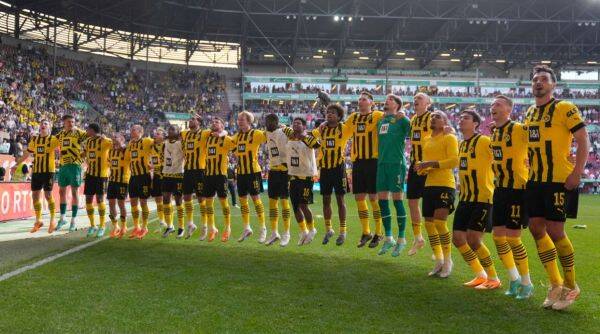 ‘Could’ve had 5,00,000 people in stadium today if we could fit them’: On cusp of title, Dortmund prepare for a celebration1