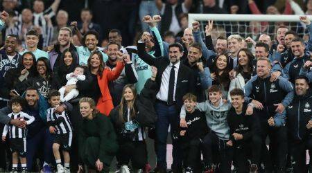 Manchester City celebrate Premier League title with 1-0 victory over Chelsea3