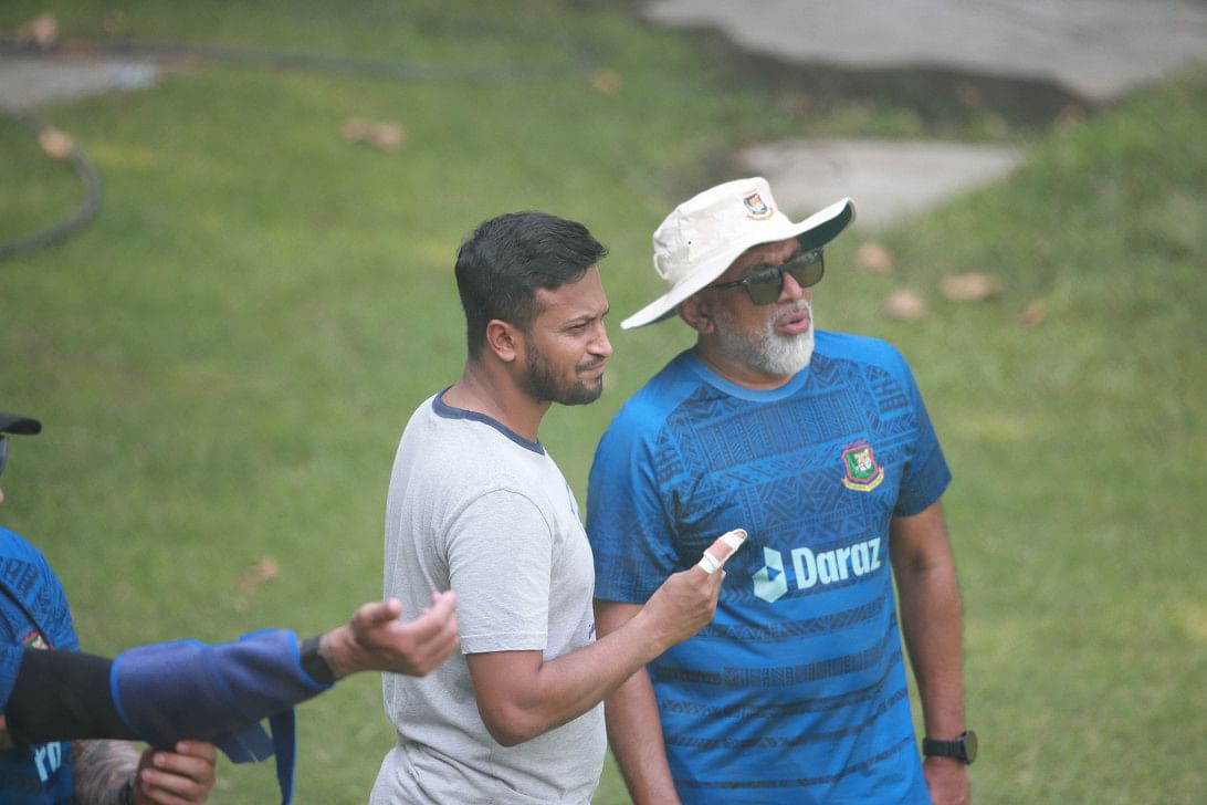 Shakib shows up at Mirpur training1